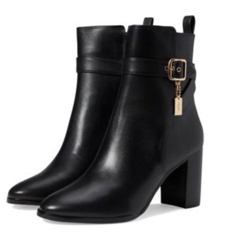 COACH
Women's Olivia Block-Heel Booties Size: 6 New with out the box